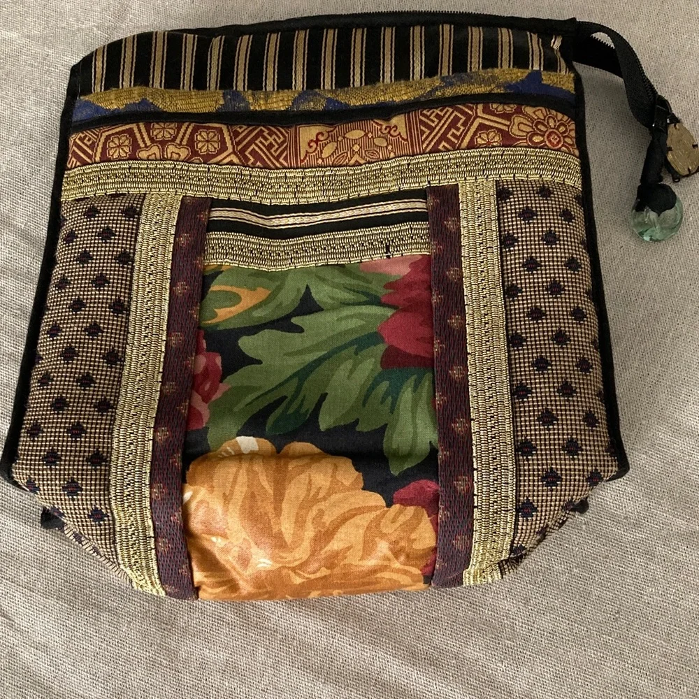 NWOT Purse or make up bag (more appropriate) - Picture 2 of 10